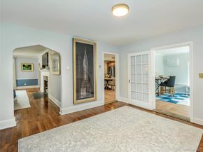81 Huntington Road, Garden City NY 11530