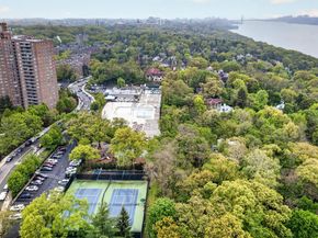 5700 Arlington Avenue 22B, Bronx NY 10471