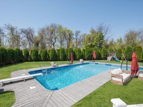 88 Pace Drive S, West Islip NY 11795