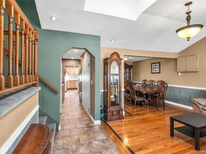35 Peachtree Lane, Hicksville NY 11801