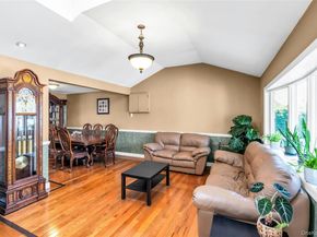 35 Peachtree Lane, Hicksville NY 11801