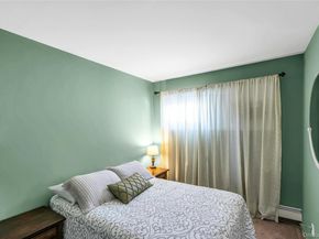 35 Peachtree Lane, Hicksville NY 11801