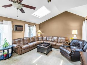 35 Peachtree Lane, Hicksville NY 11801