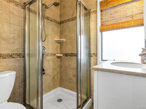35 Peachtree Lane, Hicksville NY 11801