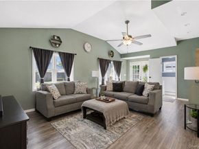 1433 Manatuck Boulevard, Bay Shore NY 11706
