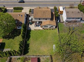 1433 Manatuck Boulevard, Bay Shore NY 11706