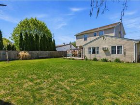 1433 Manatuck Boulevard, Bay Shore NY 11706