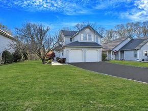 206 Dorado Court N, Middle Island NY 11953