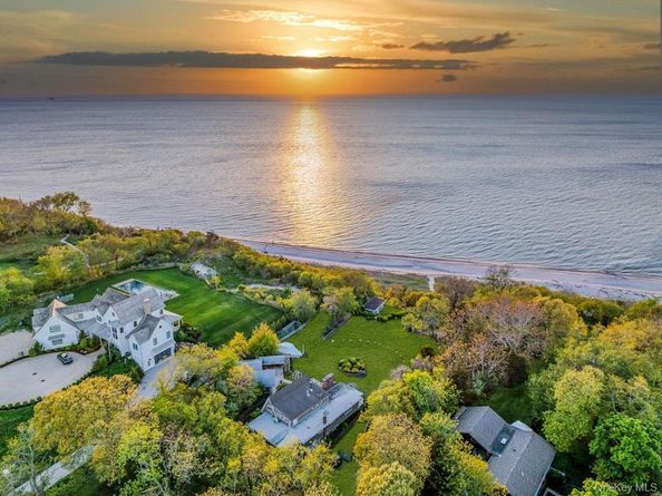 995 Red Fox Road, Mattituck NY 11952