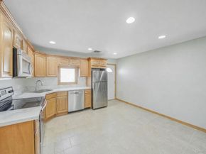 45 Cobalt Lane, Westbury NY 11590