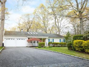 4 Mount Oak Place, Ridge NY 11961