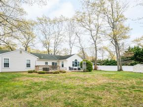 4 Mount Oak Place, Ridge NY 11961