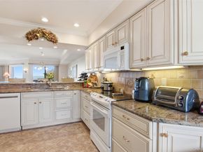605 Fox Hill Drive, Baiting Hollow NY 11933