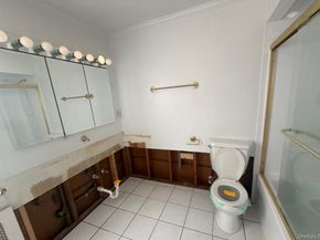 41 Avalon Road, Hewlett NY 11557