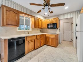 171 Nathan Drive, Bohemia NY 11716