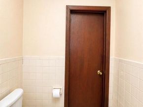 72-15 73 Street, Glendale NY 11385