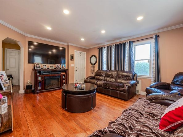 126 Scranton Avenue, Lynbrook NY 11563