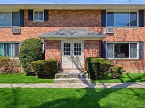 51 Edmunton Drive F18, North Babylon NY 11703