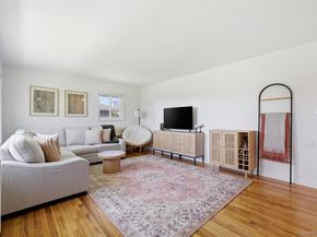 51 Edmunton Drive F18, North Babylon NY 11703