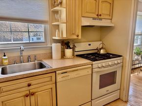 31-36 Wilshire Ln 3136, Oakdale NY 11769