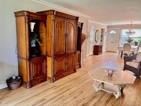 31-36 Wilshire Ln 3136, Oakdale NY 11769