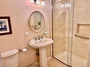 31-36 Wilshire Ln 3136, Oakdale NY 11769