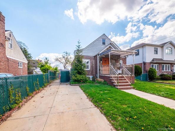 6525 167th Street, Fresh Meadows NY 11365