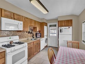 6 Norwalk Lane, Selden NY 11784