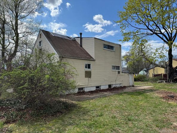 41 Princeton Street, Bay Shore NY 11706