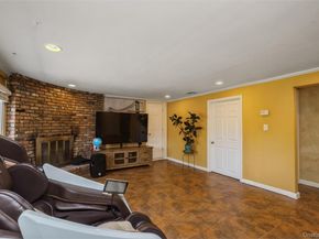 5 Highpoint Drive, Huntington NY 11743