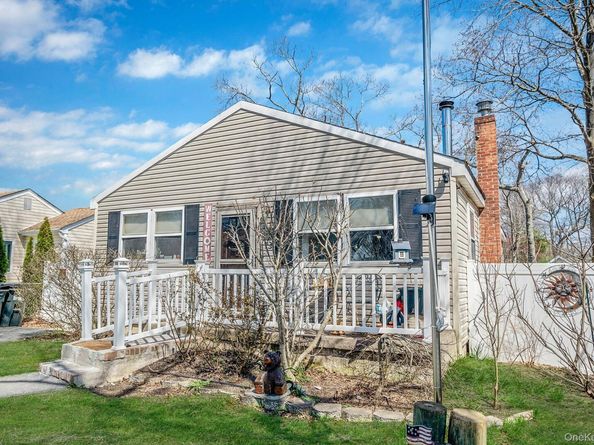 73 Wendy Drive, Farmingville NY 11738