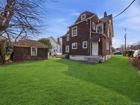 1046 Dickens Street, Far Rockaway NY 11691