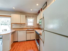 195 N Centre Avenue 25, Rockville Centre NY 11570