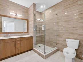 100 Garvies Point Road 1304, Glen Cove NY 11542