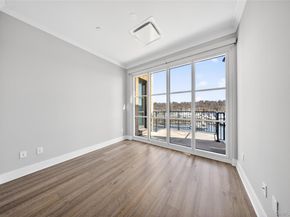 100 Garvies Point Road 1304, Glen Cove NY 11542