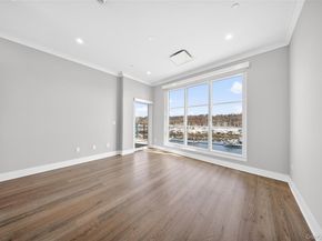 100 Garvies Point Road 1304, Glen Cove NY 11542