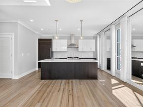 100 Garvies Point Road 1304, Glen Cove NY 11542