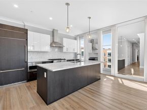 100 Garvies Point Road 1304, Glen Cove NY 11542