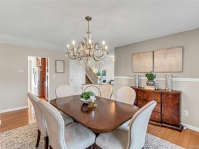 18 Daisy Court, Farmingdale NY 11735