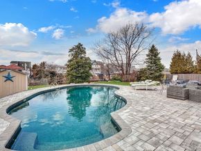 197 Blackheath Road, Lido Beach NY 11561