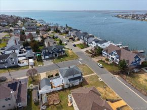 9 Cabot Road W, Massapequa NY 11758
