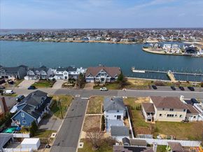 9 Cabot Road W, Massapequa NY 11758