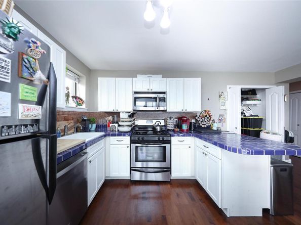 420 64th Street 11B, Brooklyn NY 11220