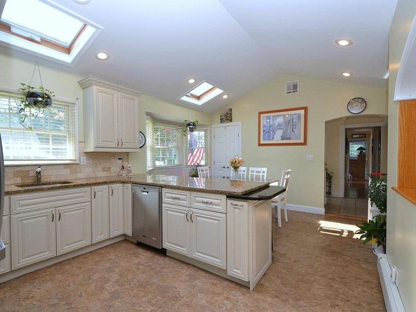115 Arlington Road, Lake Ronkonkoma NY 11779