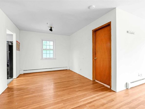 Undisclosed Address #880867, Flushing NY 11354