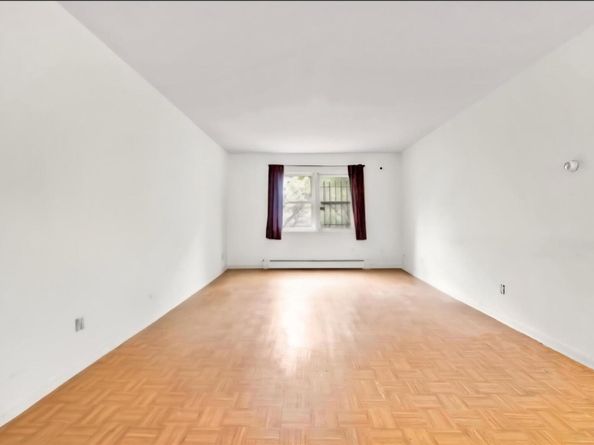 Undisclosed Address #880867, Flushing NY 11354