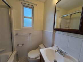 255-31 75 Avenue 2nd Floor, Glen Oaks NY 11004