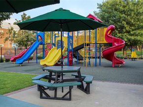 255-31 75 Avenue 2nd Floor, Glen Oaks NY 11004