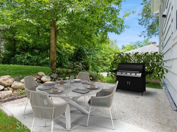 105 Sprague Road, Scarsdale NY 10583