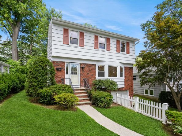 105 Sprague Road, Scarsdale NY 10583